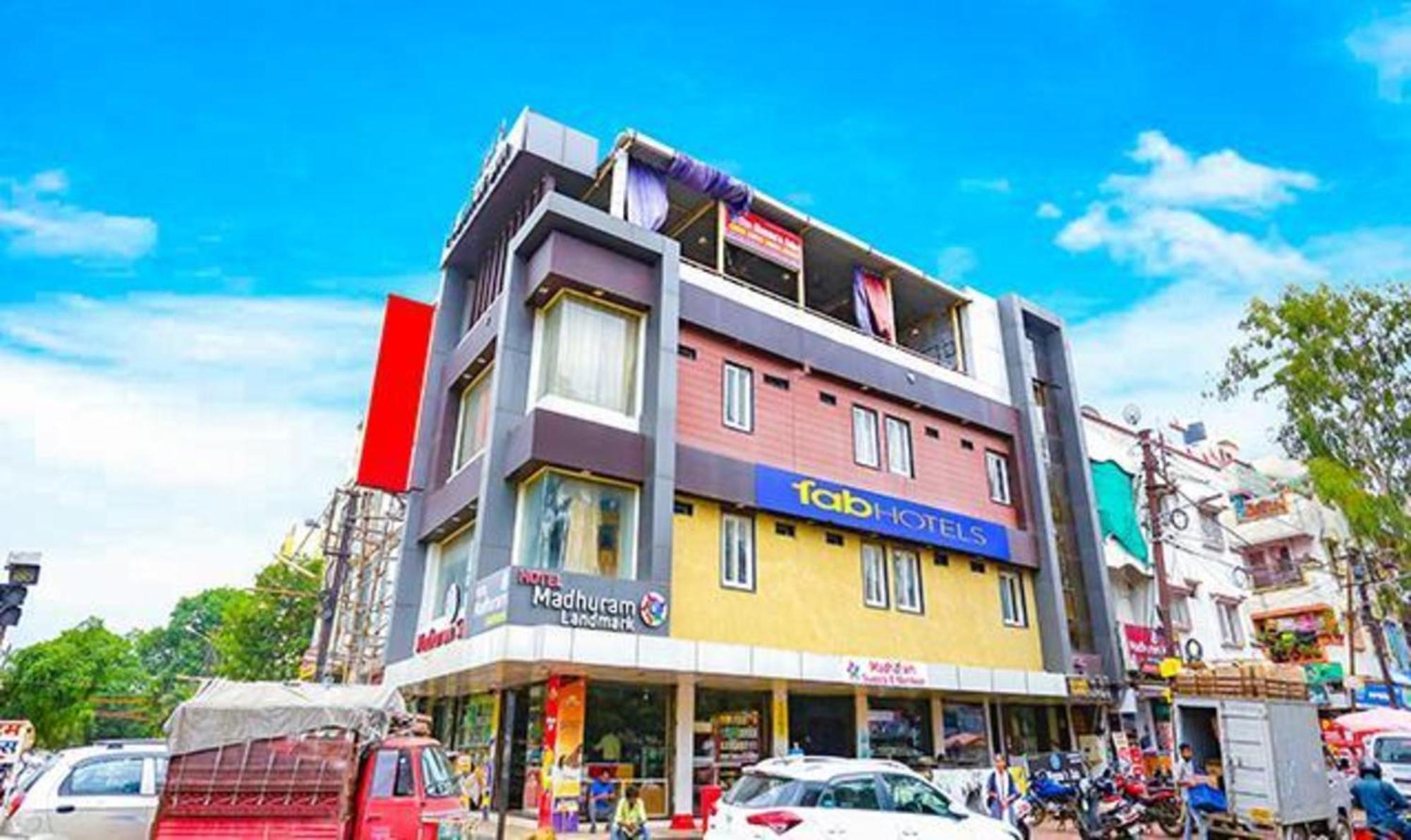 Fabexpress Madhuram Landmark Bhopal Buitenkant foto