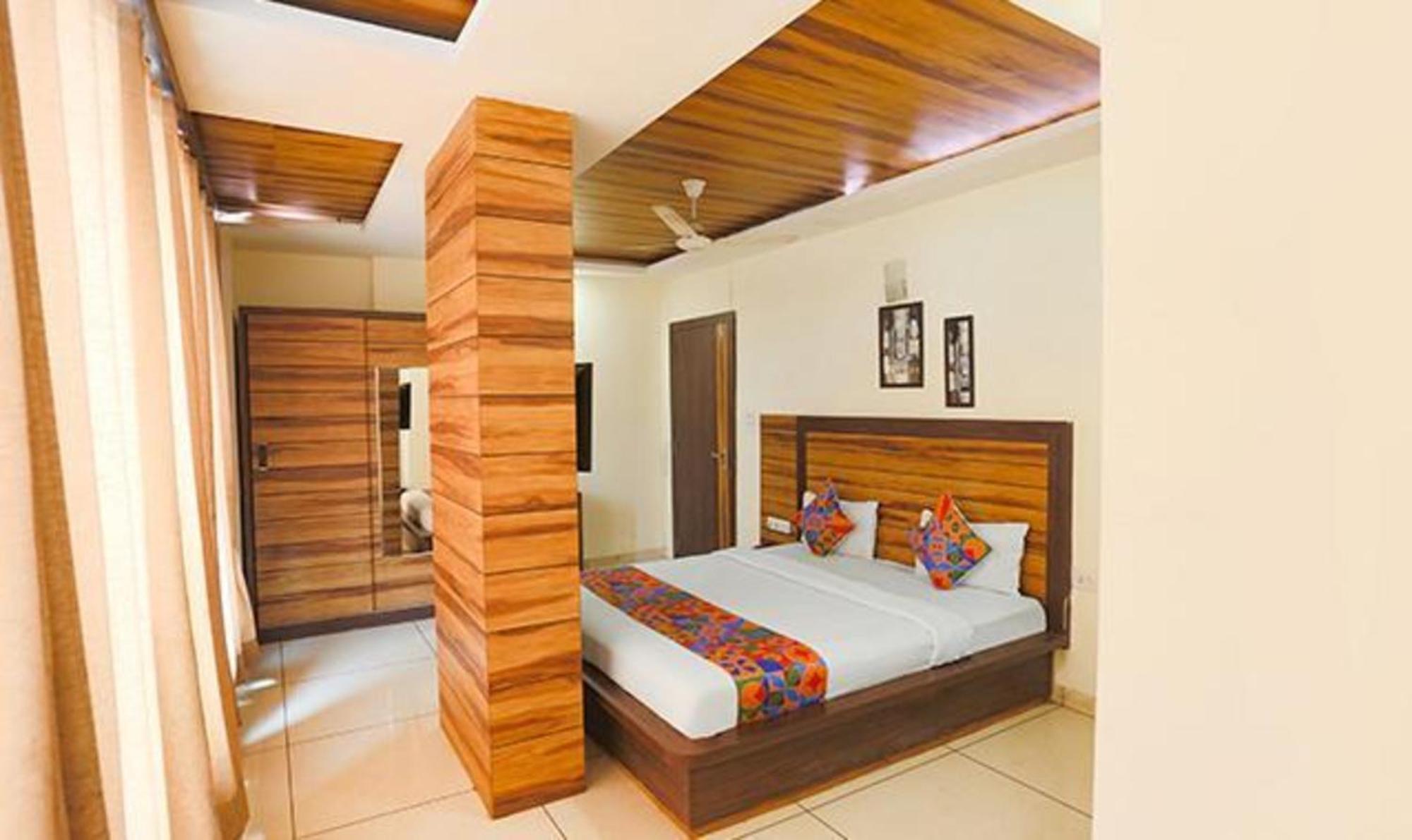 Fabexpress Madhuram Landmark Bhopal Buitenkant foto